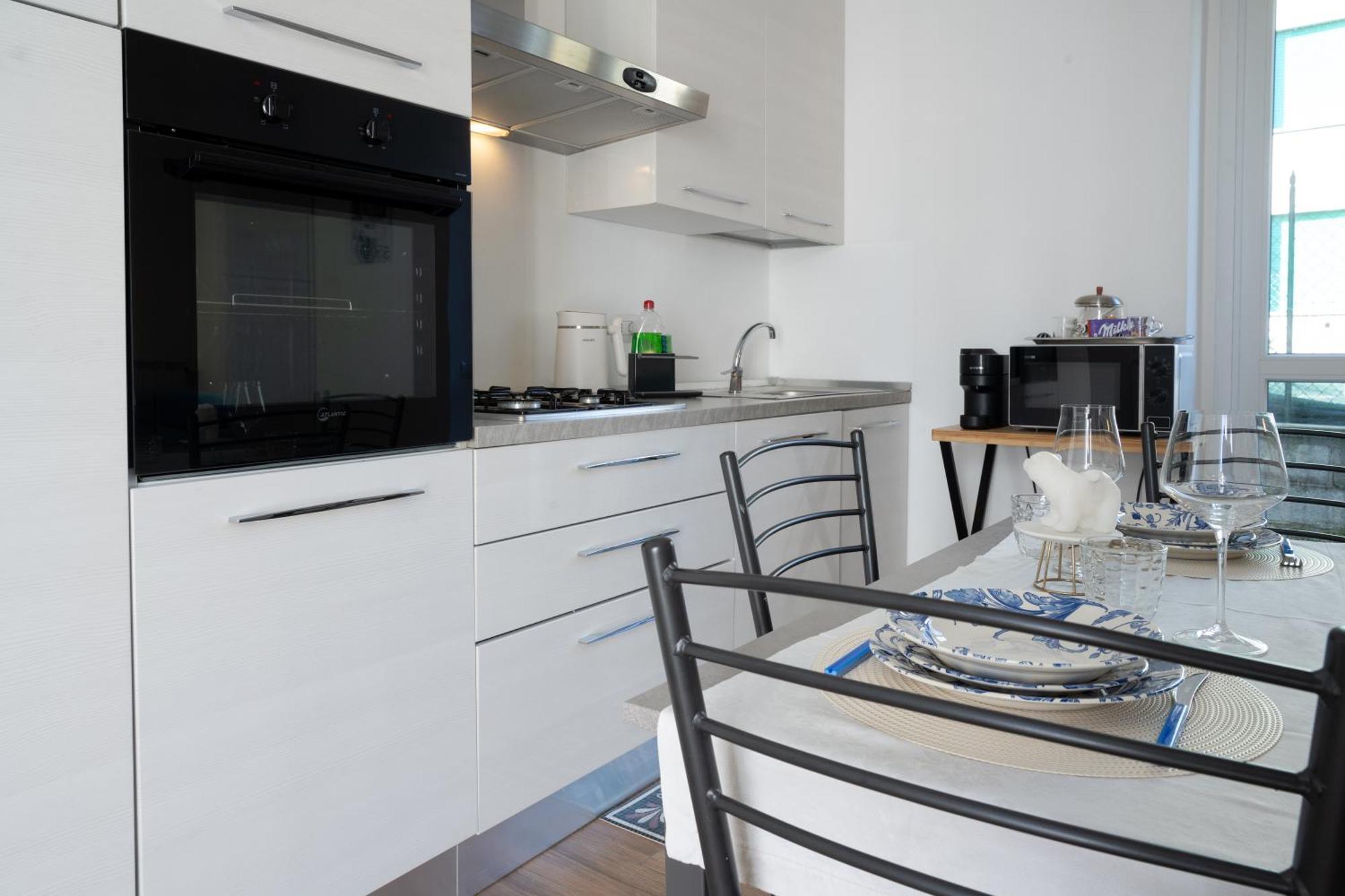 Lora Apartment,Free Private Parking, Self Check In,1 Côme Esterno foto